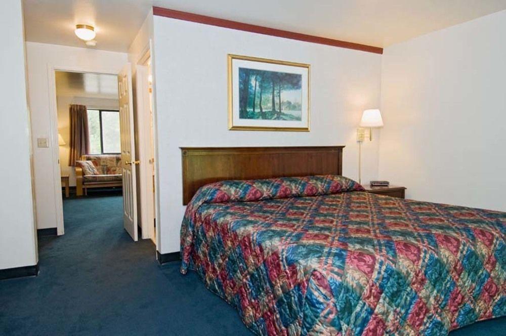 Sequim Bay Lodge Washington Harbor Exterior photo